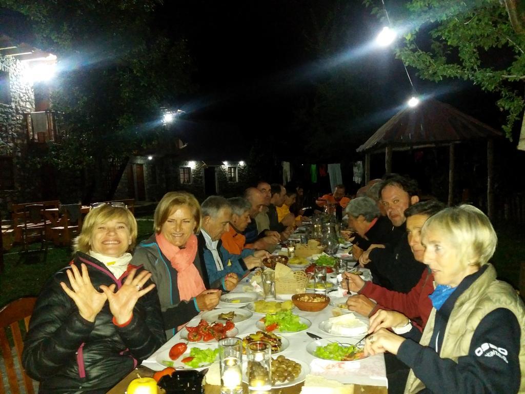 מלון Bujtina Berishta טת מראה חיצוני תמונה